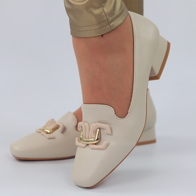 Бежеві мокасини на низькому каблуці від M. Daszyński 