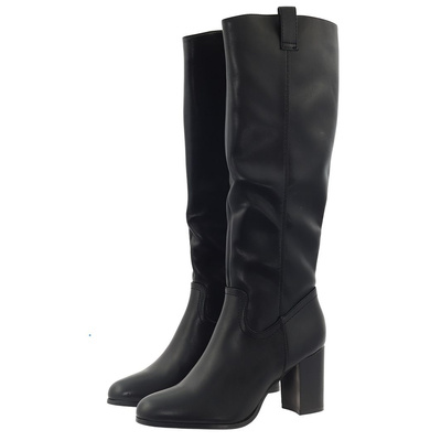 Kozaki czarne na słupku Sergio Leone