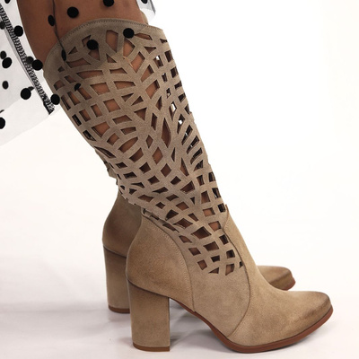 Бежеві оксамитові шкіряні чоботи на високому каблуці Exquisite