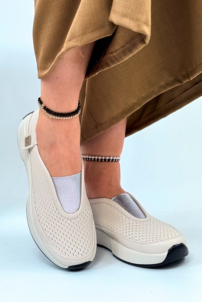 Сині ажурні шкіряні туфлі на плоскому ходу