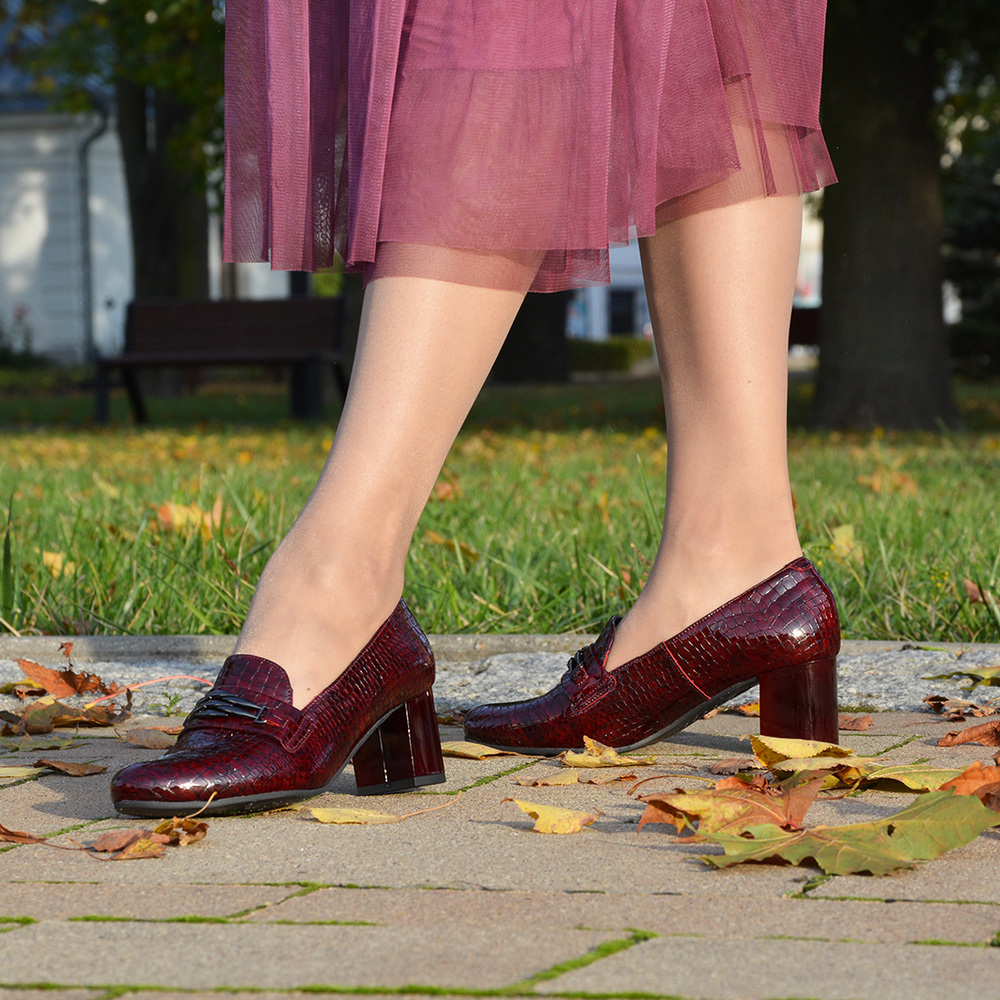 Шкіряні туфлі Arka 6101 на бордовому каблуці