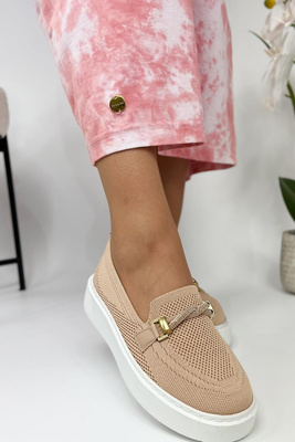 Półbuty damskie beżowe na platformie wsuwane