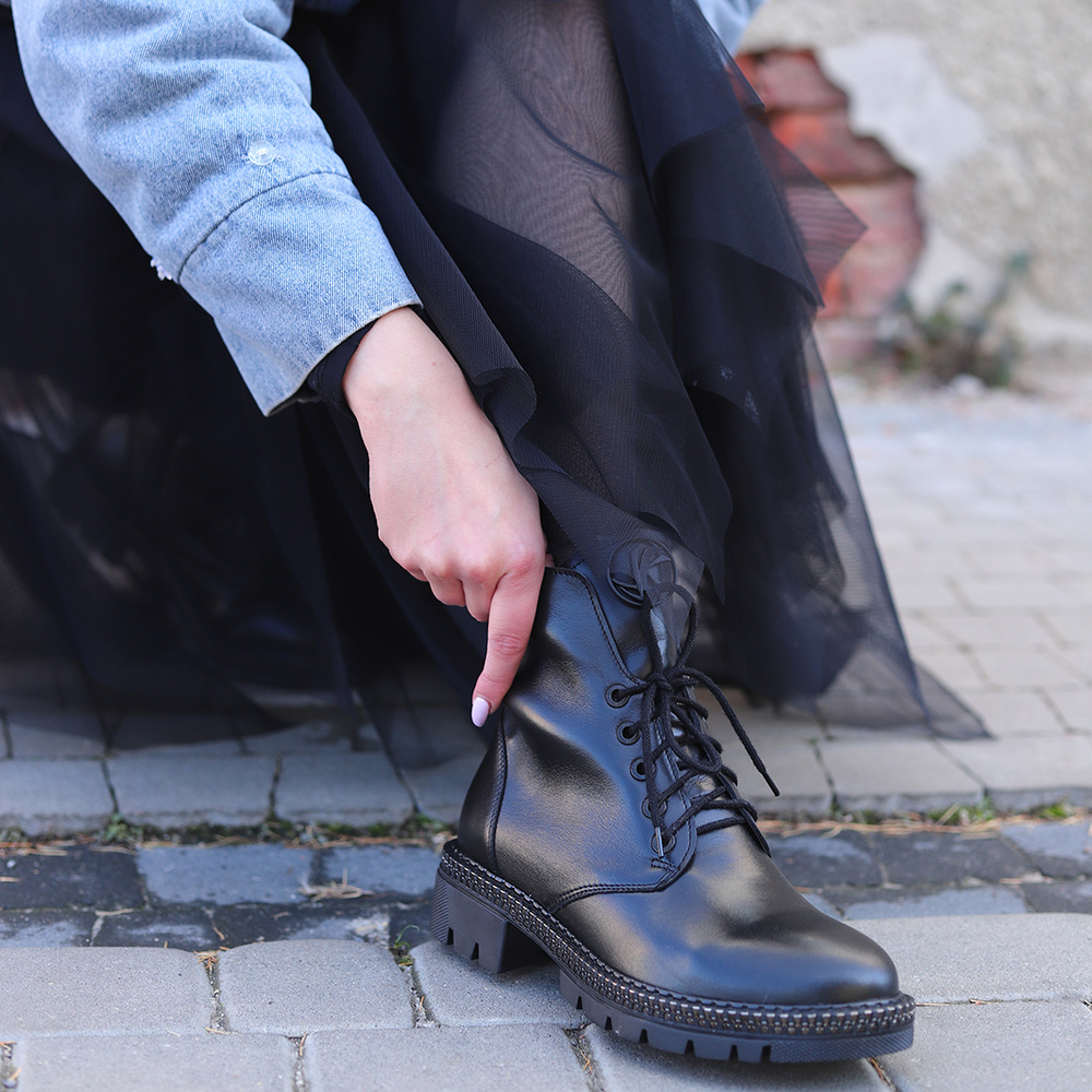 Високі шкіряні чоботи Kordel чорні 