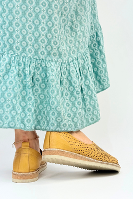 Żółte sandały skórzane ażurowe płaskie 