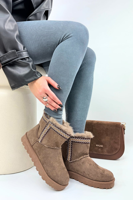 Черевики замшеві коричневого кольору, утеплені