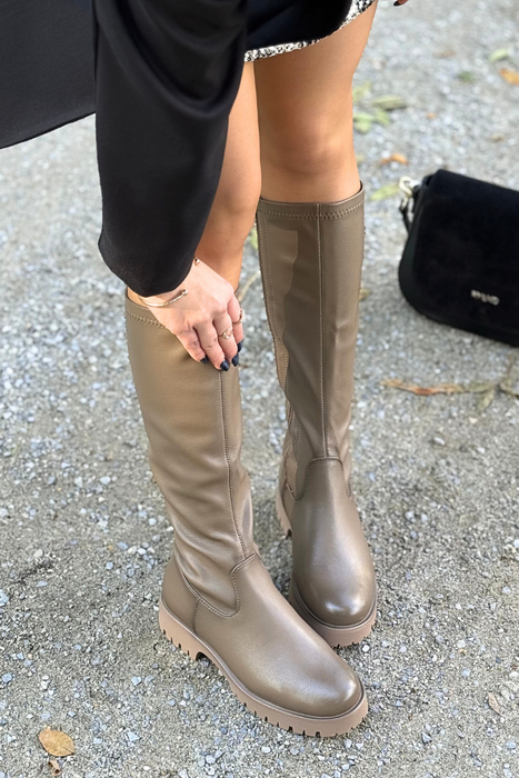 Бежеві замшеві чоботи з колодкою Потоцького