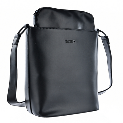 Чорна сумка-почтальон з косметичкою на довгому ремінці Big Star 