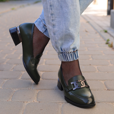 Mokasyny damskie zielone na klocku Vinceza