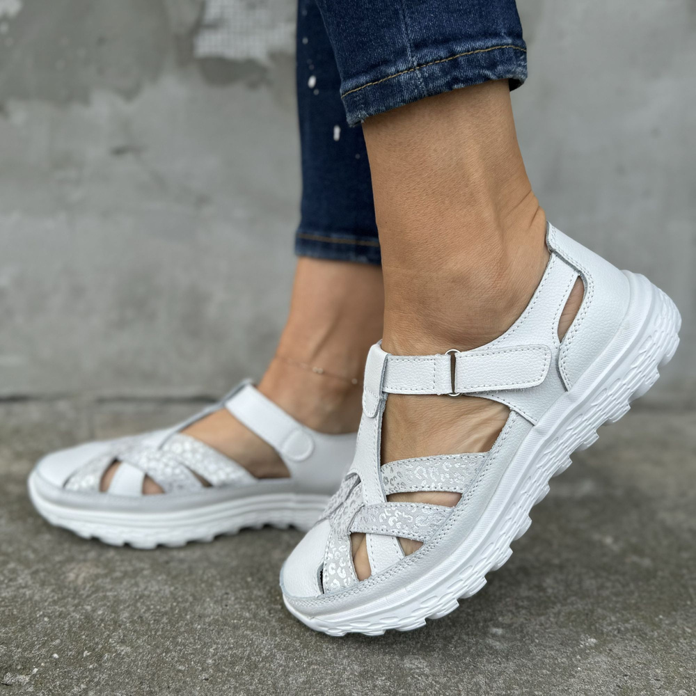 Białe skórzane półbuty na rzep Artiker