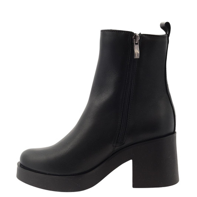 Чорні шкіряні черевики з колодкою Lemar