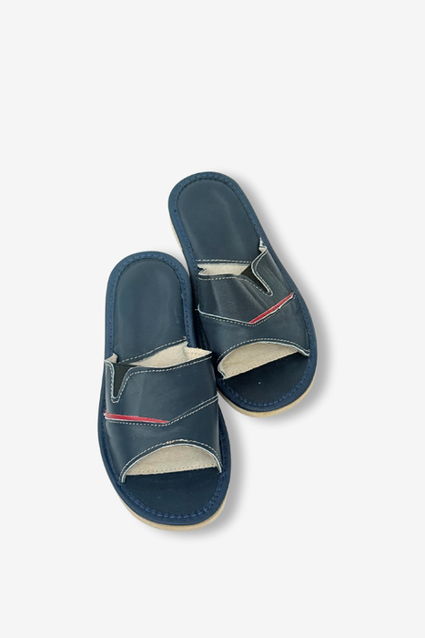 Pantofle damskie skórzane granatowe na klinie