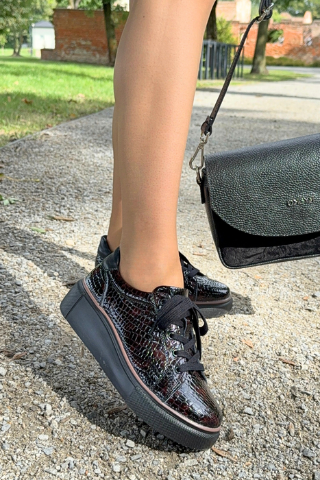 Шкіряні сліпони на танкетці на блискавці, чорні