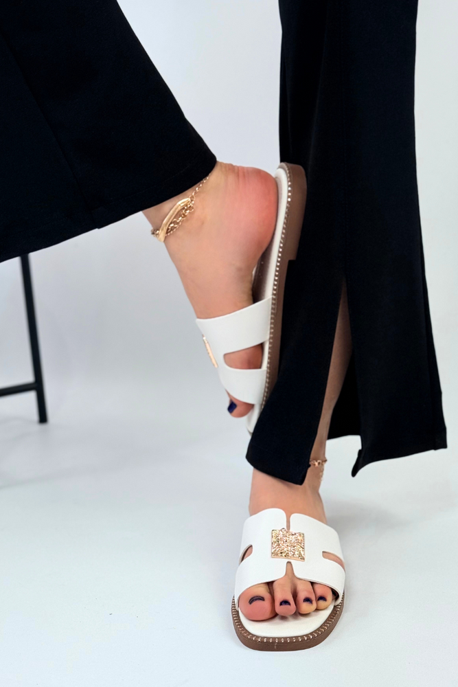 Білі шльопанці з золотим декором, плоскі Potocki