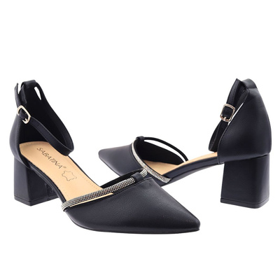 Czarne czółenka damskie na klocku ozdobione cyrkoniami