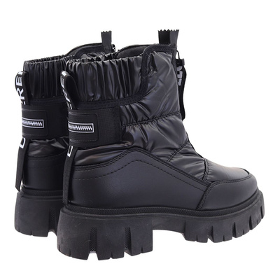 Чорні утеплені снігові черевики на платформі із застібкою посередині