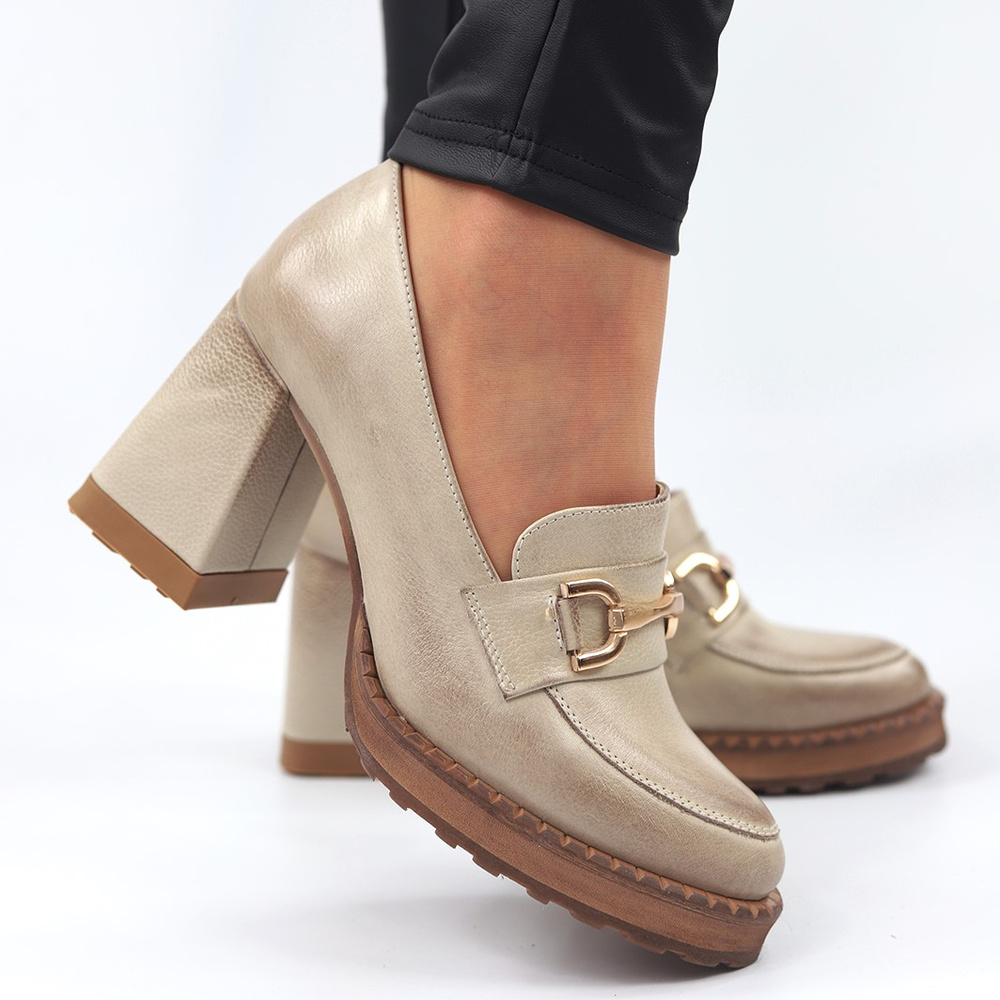 Бежеві шкіряні туфлі на високому каблуці Exquisite