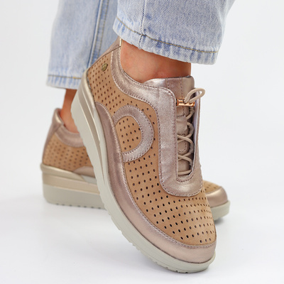 Skórzane sneakersy złote na koturnie Maciejka