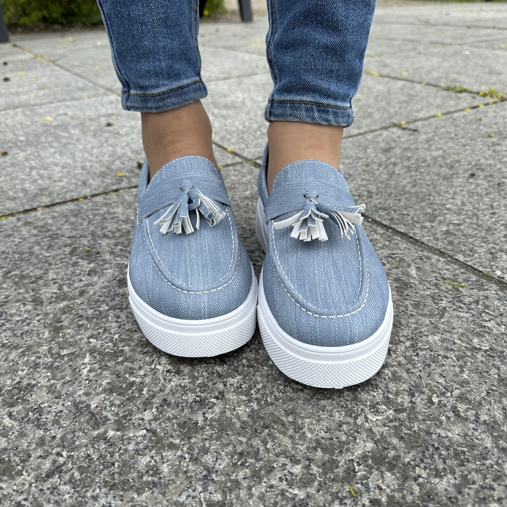 Półbuty niebieskie z chwostem na platformie M. Daszyński