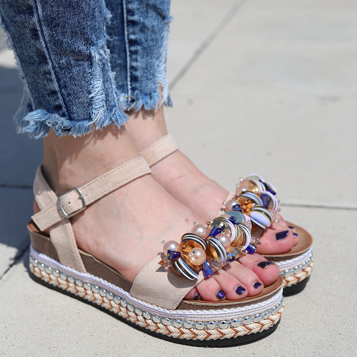 Бежеві босоніжки на платформі з декором S. Barski