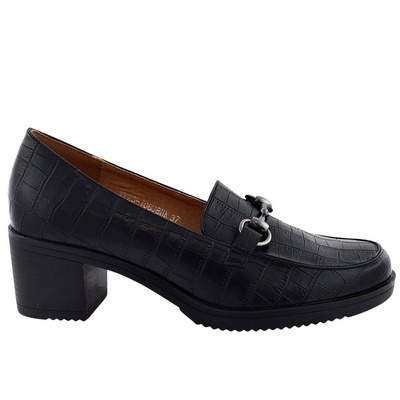 Чорні туфлі на високих підборах з тваринним візерунком від Vinceza