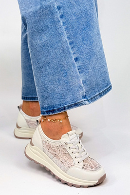 Półbuty białe z koronką sznurowane