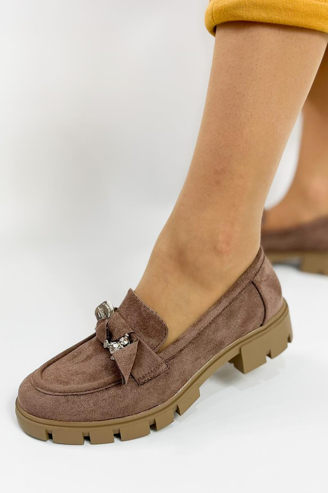 Damskie mokasyny zamszowe na platformie brązowe wsuwane