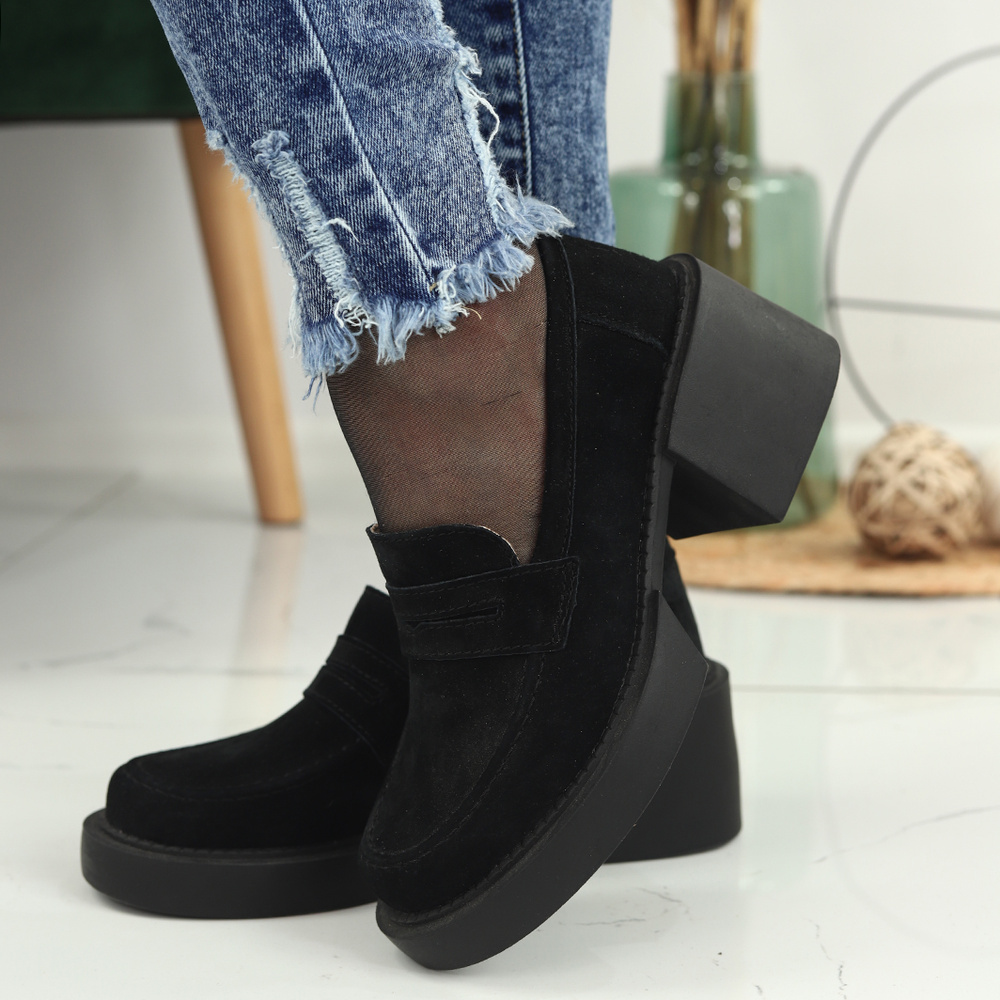 Чорні шкіряні туфлі Filippo на високому каблуці