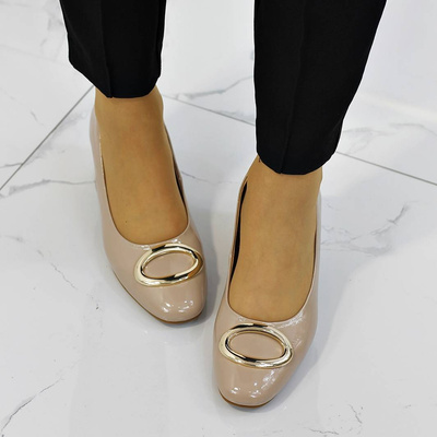 Lakierowane czółenka damskie beżowe Vinceza