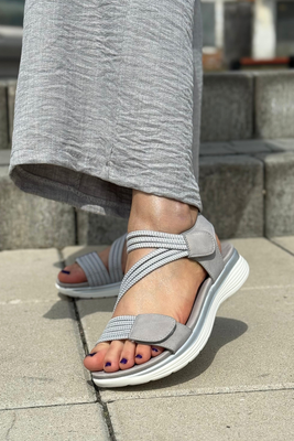 Szare sandały sportowe płaskie na rzep Artiker