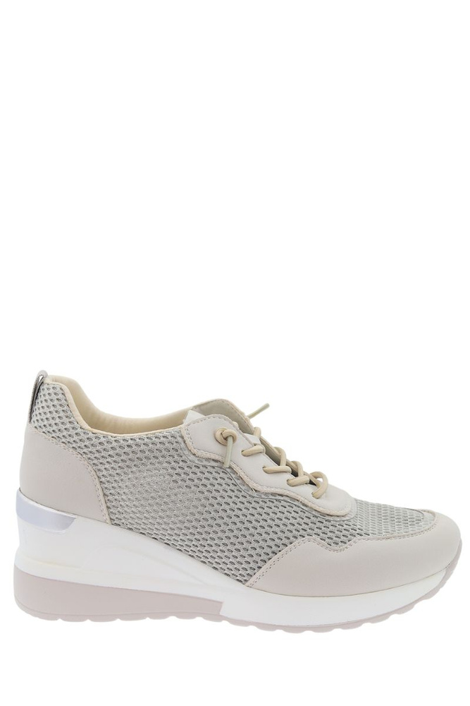 Białe sneakersy sznurowane na koturnie