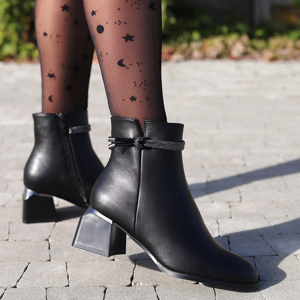 Чорні ботильйони з колодкою Потоцького