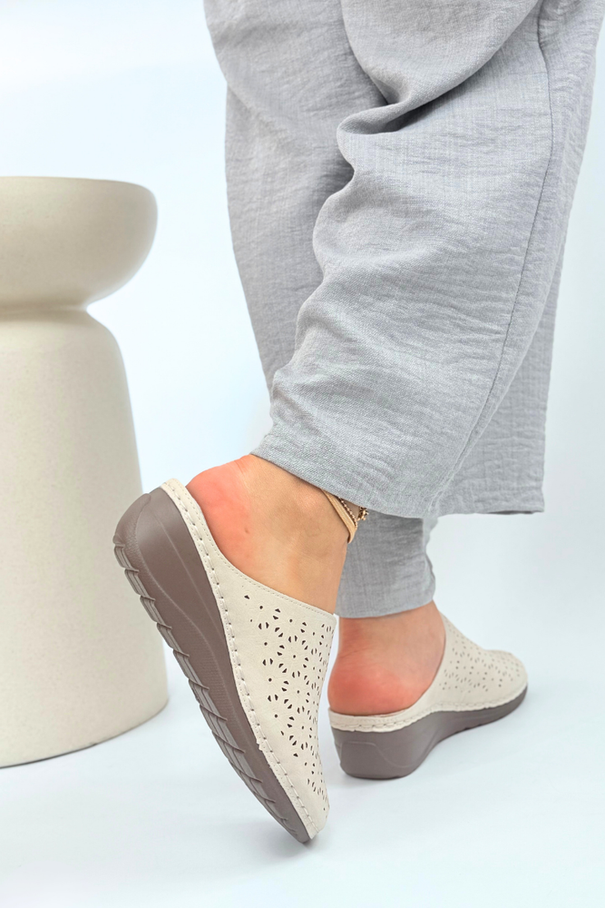 Золоті жіночі шльопанці Potocki