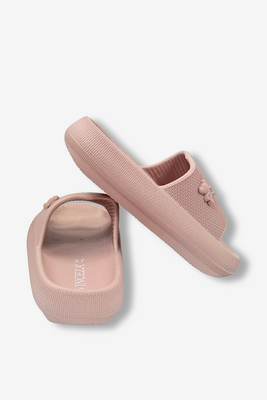 Urocze klapki piankowe różowe na platformie