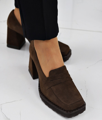 Жіночі коричневі шкіряні туфлі на вишуканих високих підборах