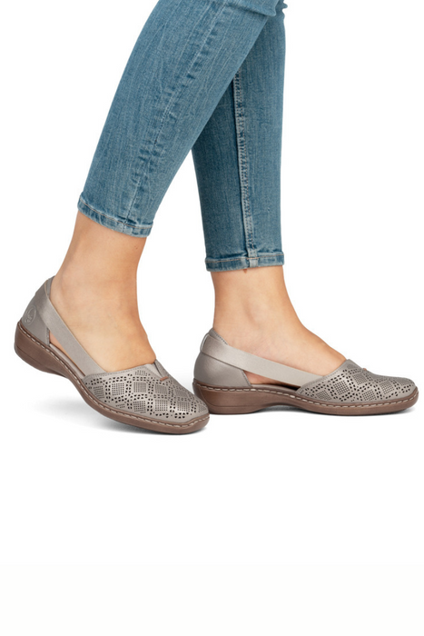 Жіночі ажурні сліпони платинового кольору