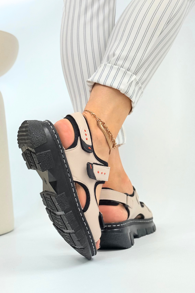 Beżowe sandały skórzane sportowe na rzep Artiker