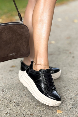 Skórzane lekkie sneakersy na koturnie z platformą Filippo