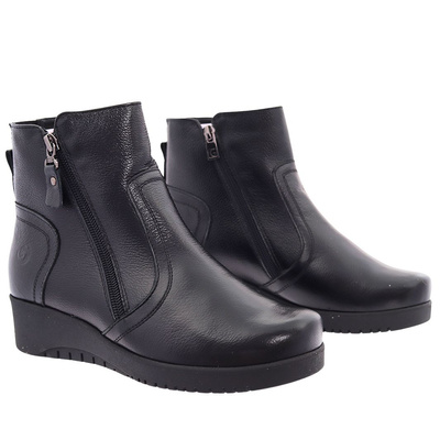 Czarne botki skórzane na koturnie Polskie na zamek