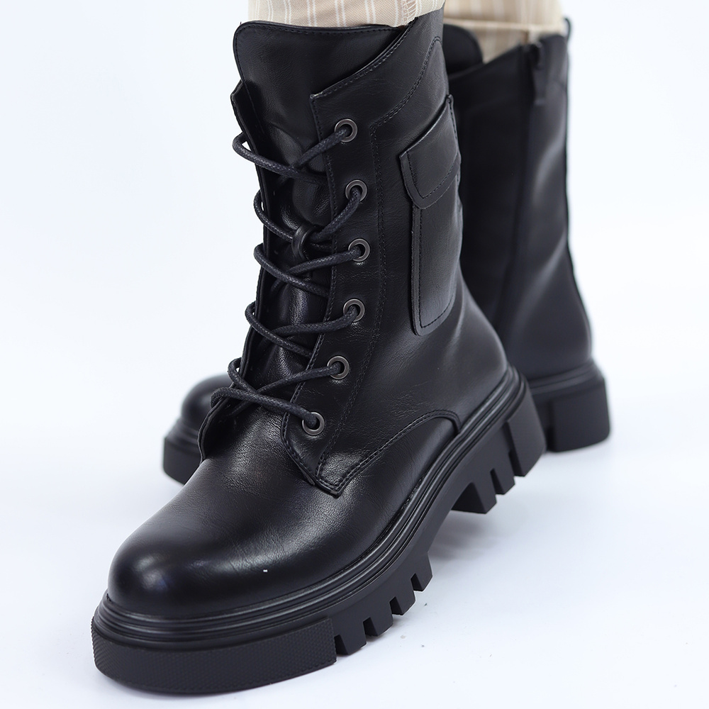 Чоботи жіночі чорні на шнурівці M. Daszyński