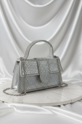 Torebka damska z cyrkoniami usztywniana do ręki srebrna