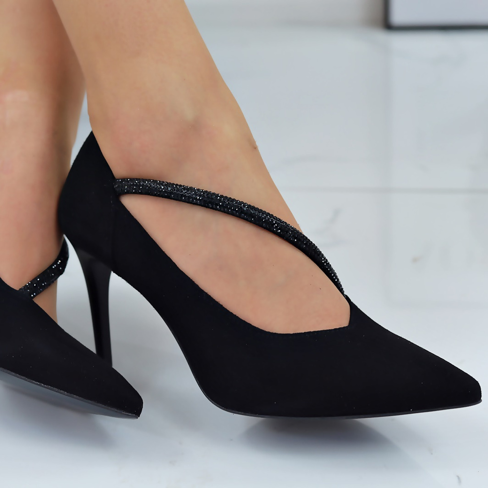 Елегантні чорні оксамитові туфлі Kaniowski на високих підборах 