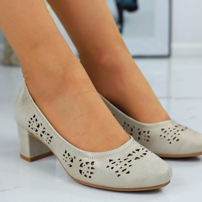 Czółenka na obcasie w kolorze złotym z ekoskóry M.Daszyński