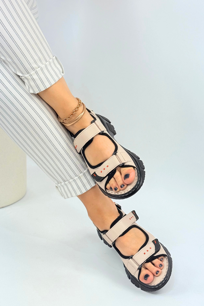 Beżowe sandały skórzane sportowe na rzep Artiker