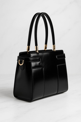 Damski kuferek na zamek z paskiem czarny 