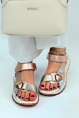 Босоніжки Hispanitas на танкетці з липучкою, срібло та золото