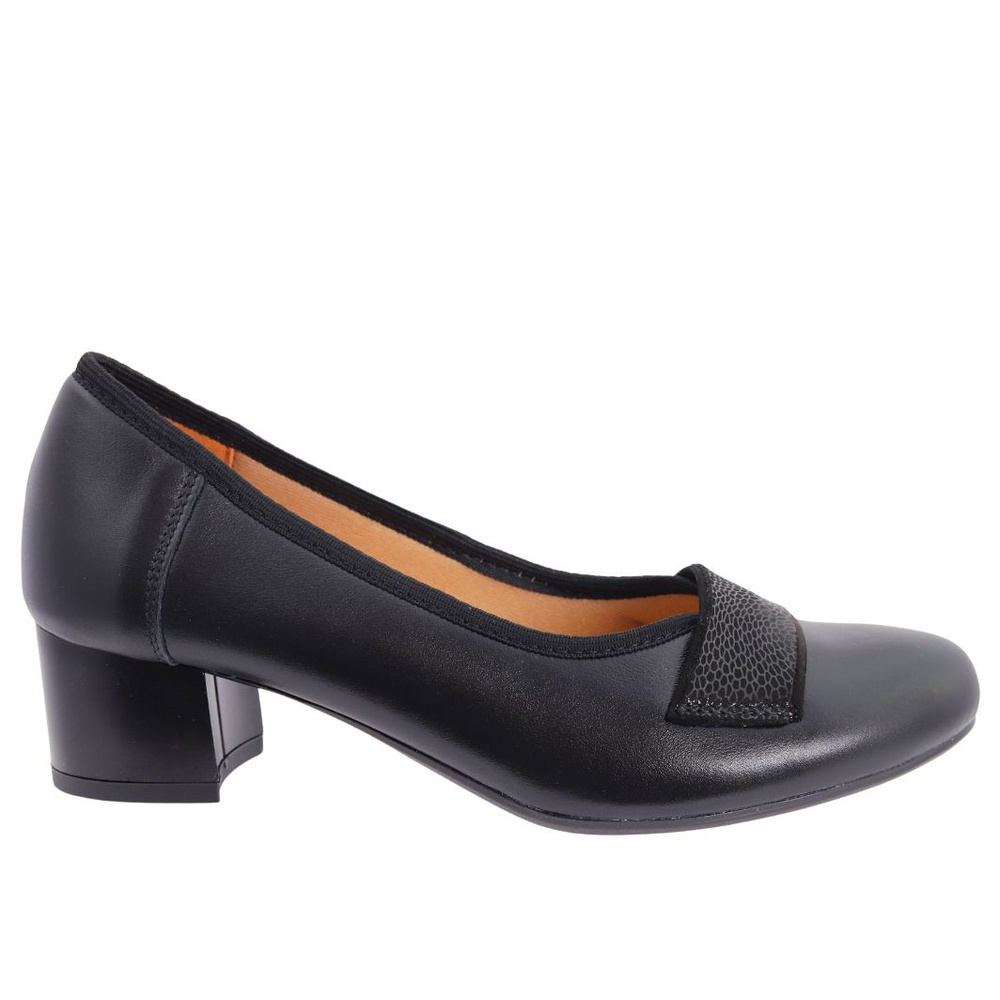 Човники жіночі шкіряні з декоративним ремінцем на колодці