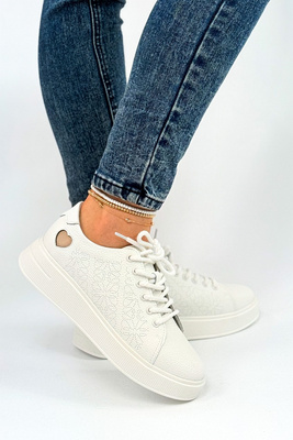 Białe półbuty damskie skórzane ażurowe