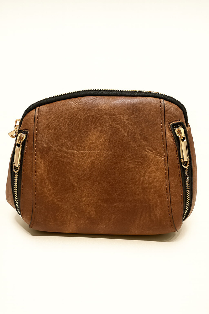 Mała listonoszka trzykomorowa z dodatkowymi kieszeniami brązowa