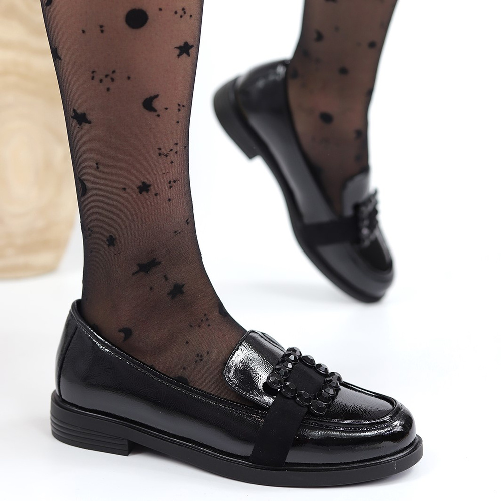 Чорні лаковані мокасини з декором