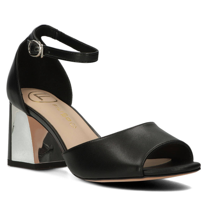 Чорні шкіряні босоніжки на дзеркальному каблуці